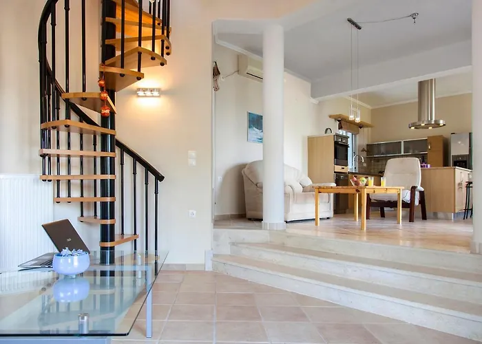Victoria - 3 Bedroom With A Private Pool Villa Katokhórion