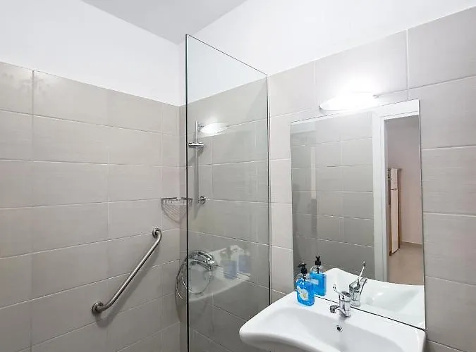 Victoria - 3 Bedroom With A Private Pool Katokhórion