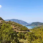Villa Victoria - 3 Bedroom With A Private Pool *