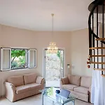 Victoria - 3 Bedroom With A Private Pool Villa