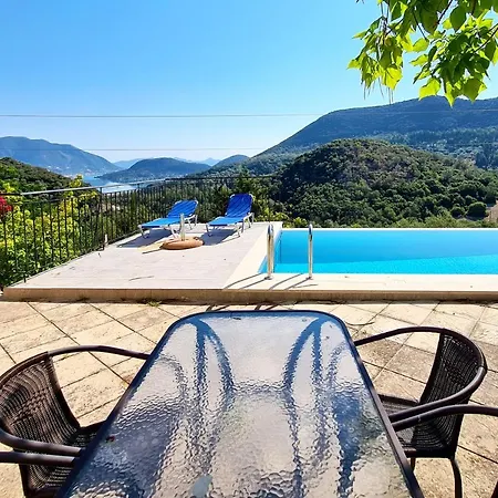 Victoria - 3 Bedroom With A Private Pool Villa Katokhorion (Lefkada)