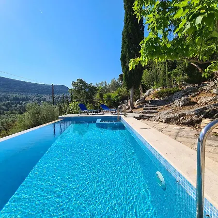 Villa Victoria - 3 Bedroom With A Private Pool *