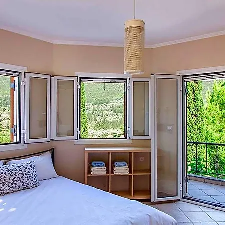 Victoria - 3 Bedroom With A Private Pool Villa Katohóri