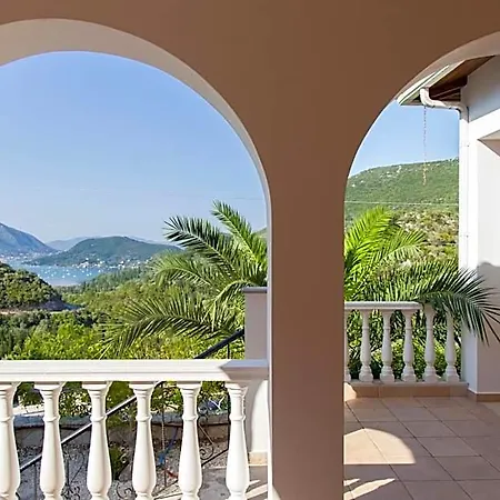 Victoria - 3 Bedroom With A Private Pool Villa