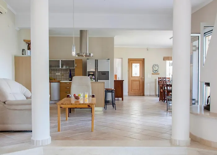 Victoria - 3 Bedroom With A Private Pool 别墅